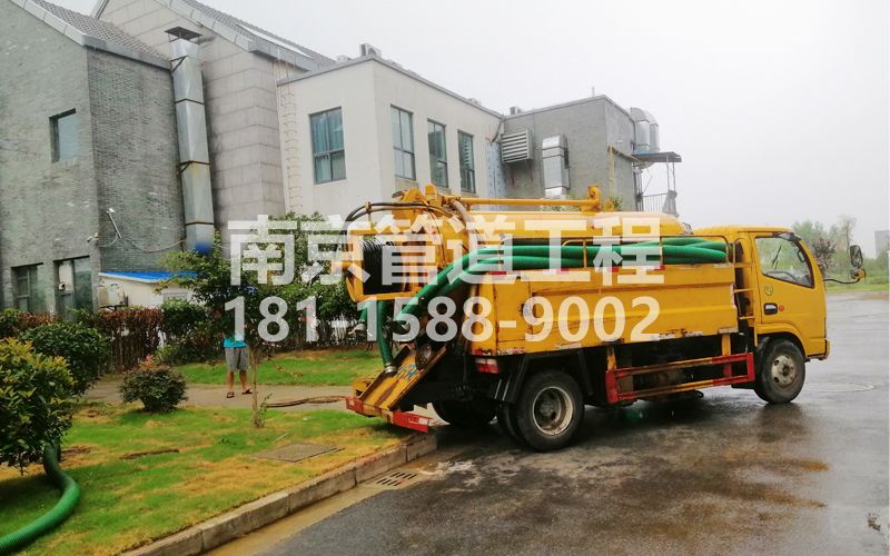 246南塑小区化粪池清理