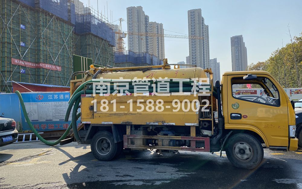 265南塑建筑工地抽粪