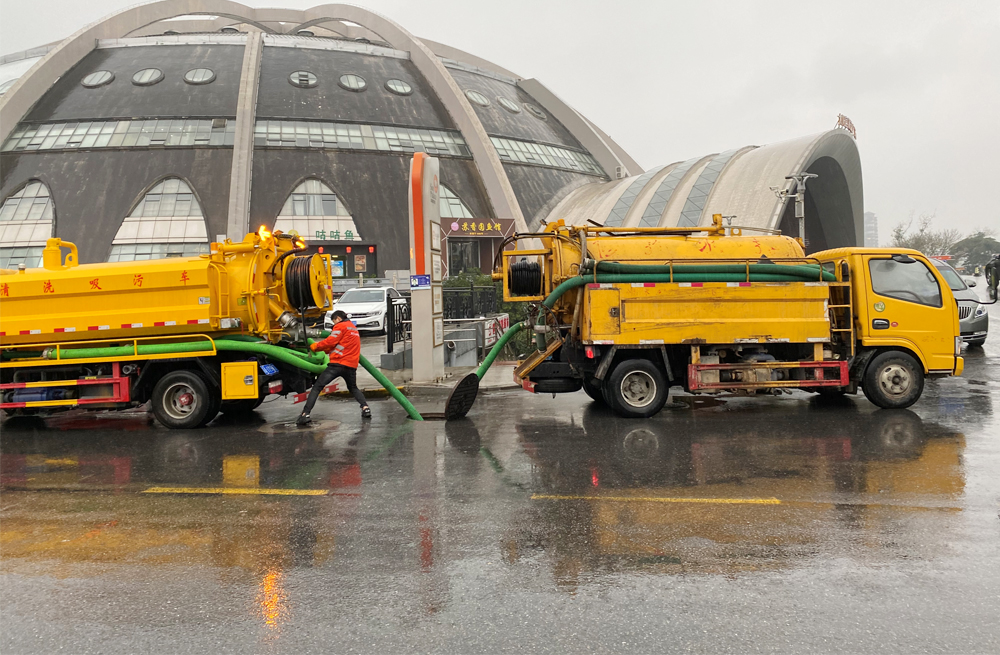 南塑商场管道清淤