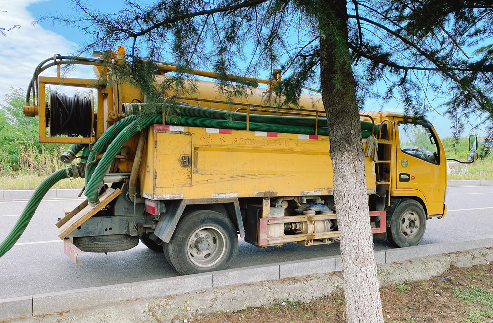 南塑清洗抽粪车