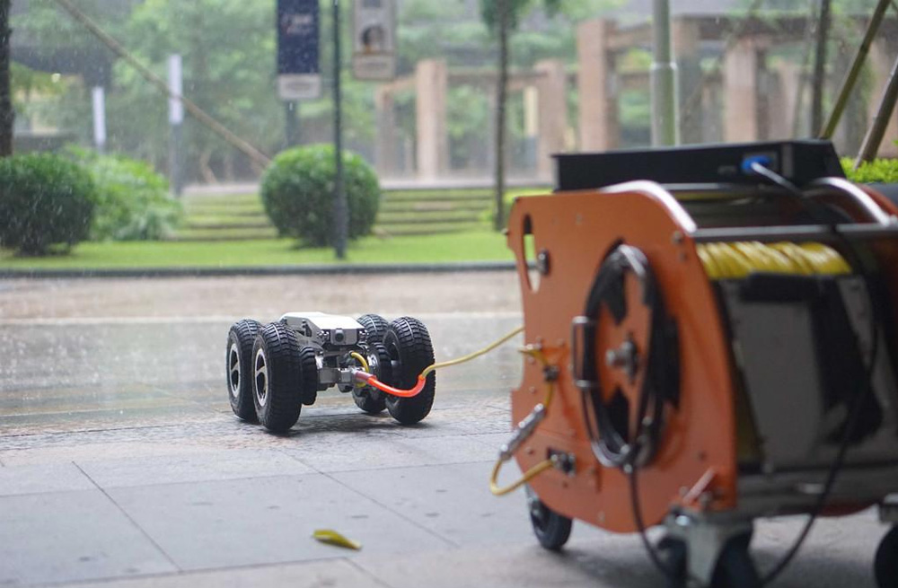 285南塑管道检测机器人